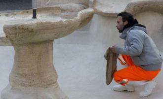 Barcaccioa-Brunnen, Restauratot