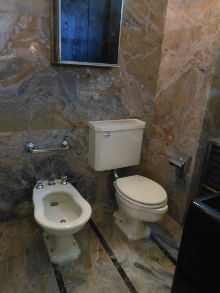 Villa Necchi, Marmor-WC