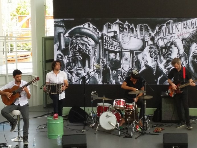 Tango im argentinischen Pavillon