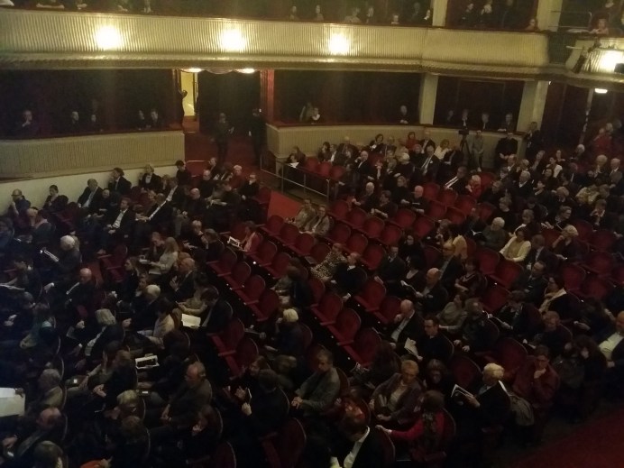 Viele Plätze blieben nach der Pause leer...