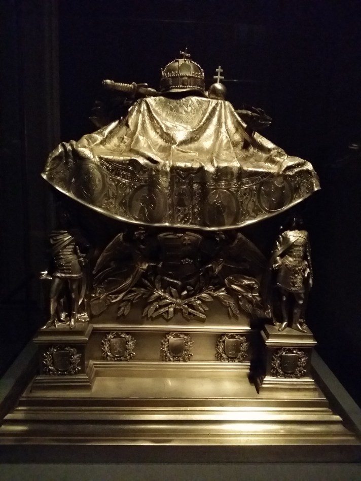 Curator's choice: Neben der kaiserlichen Untrehose (zu sehen im Hofmobiliendepot) ist dieses Prunkkästchen für das Geldgeschenk der Ungarn anläßlich der Krönung das Lieblingsobjekt des Kurators