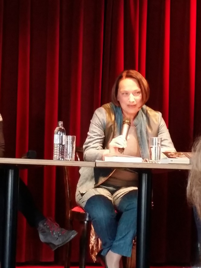 Die Autorin Evelyn Deutsch-Schreiner 